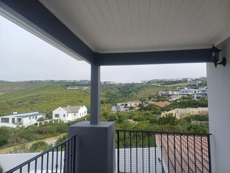 To Let 4 Bedroom Property for Rent in Robberg Ridge Western Cape